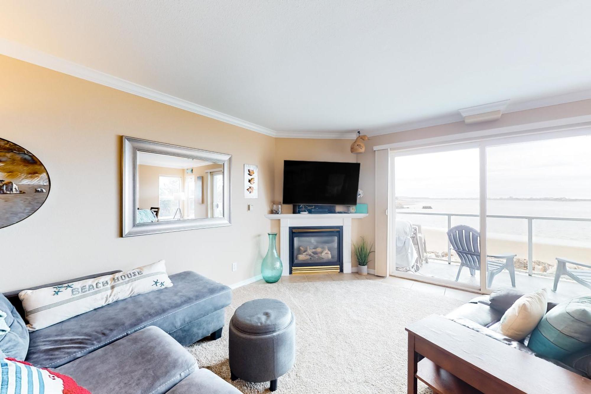 Waters Edge Apartment Salishan Beach Cameră foto
